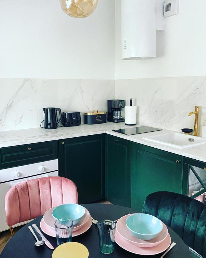 Tsuru Apartmán *
